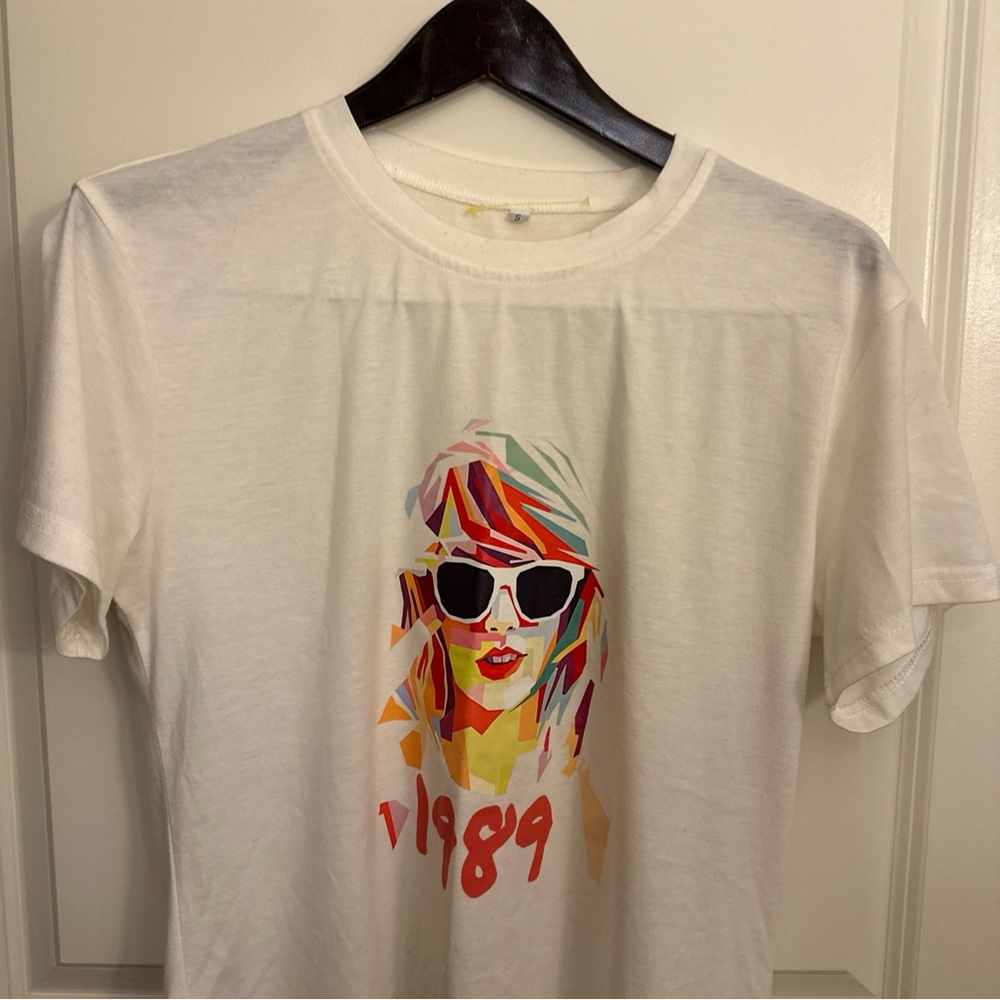 Taylor Swift Colorful Graphic White Tee with 1989 Print- size small - Picture 5 of 5